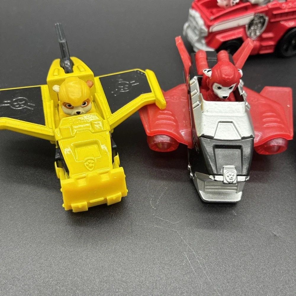 Paw Patrol True Metal Jet to the Rescue Diecast Lot 5 Sweetie Skye Fire Truck